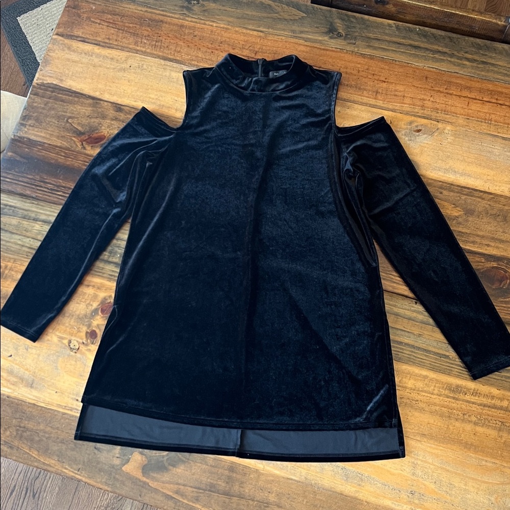 Halogen Black Velvet Cold Shoulder Top